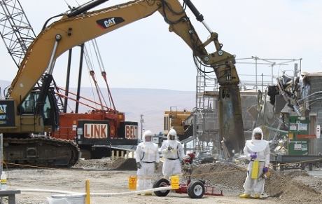 Hanford_PFP_demolition_July_17_(DOE)-460